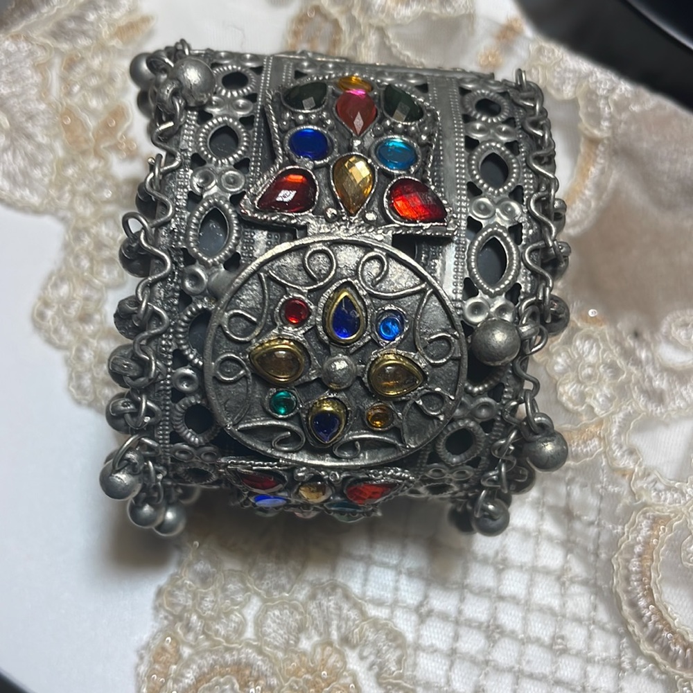 Oxidized bangle - Picture 2 of 3